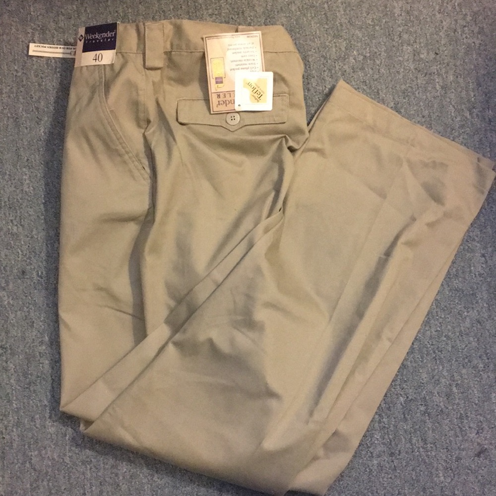 *Weekender Men’s Travel Khaki Pants  NWT